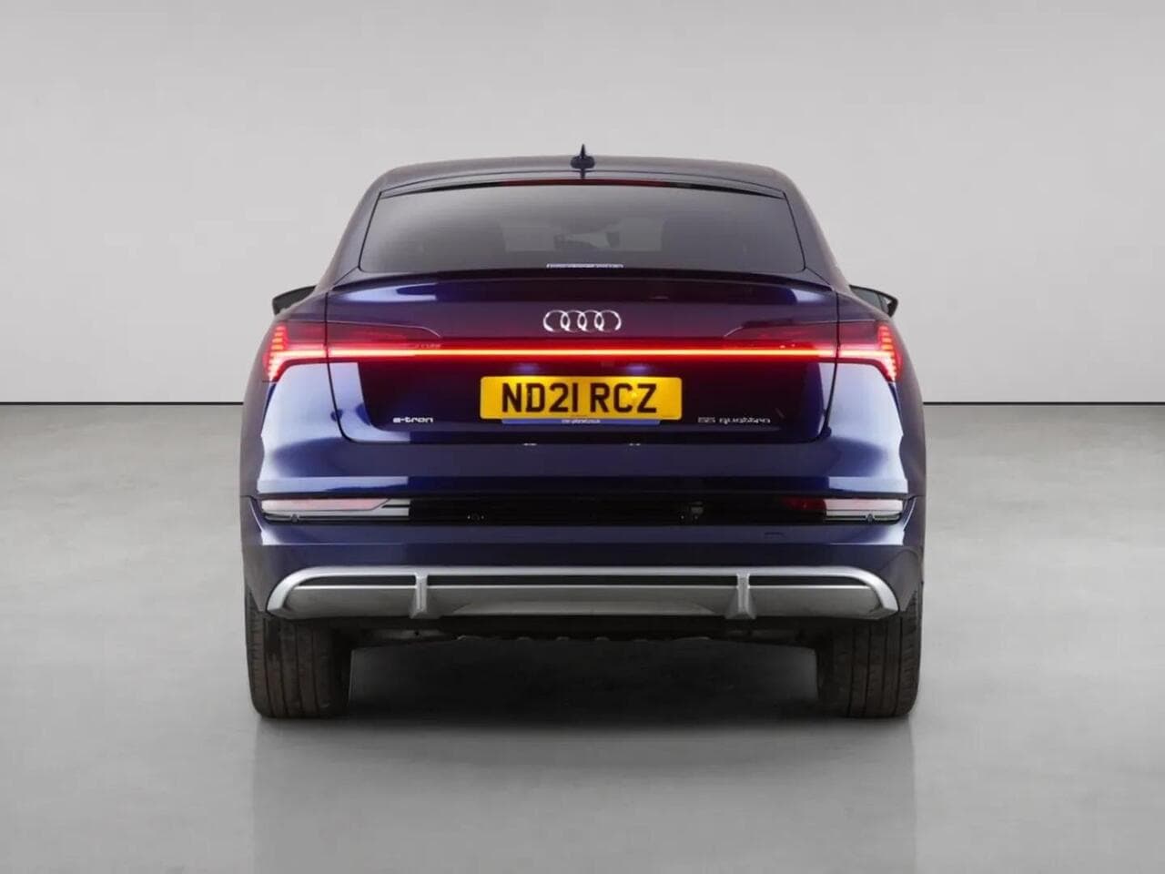 Audi e-tron thumbnail Rear