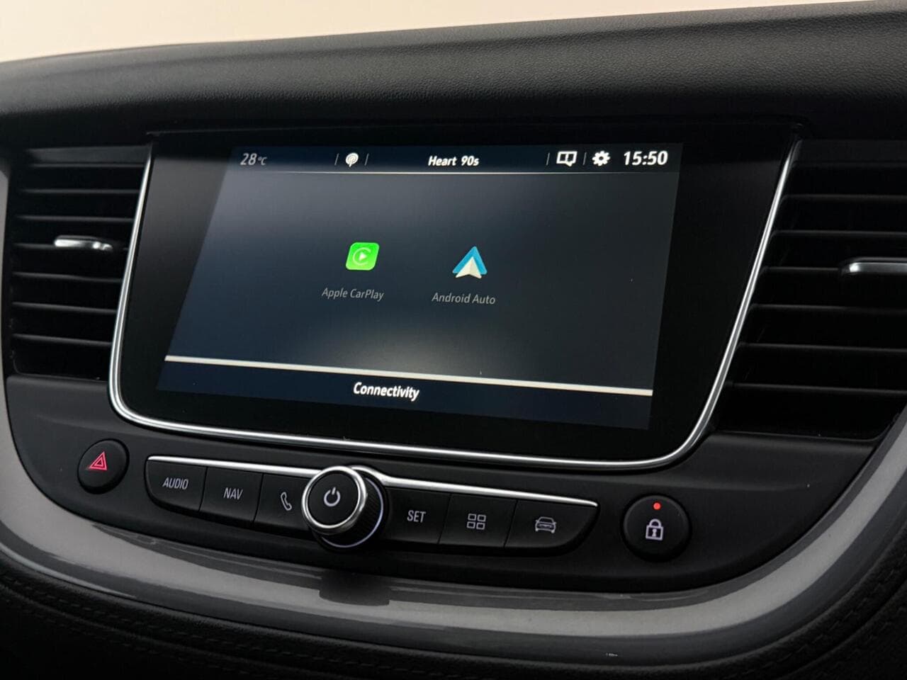 Vauxhall Grandland X thumbnail Infotainment System
