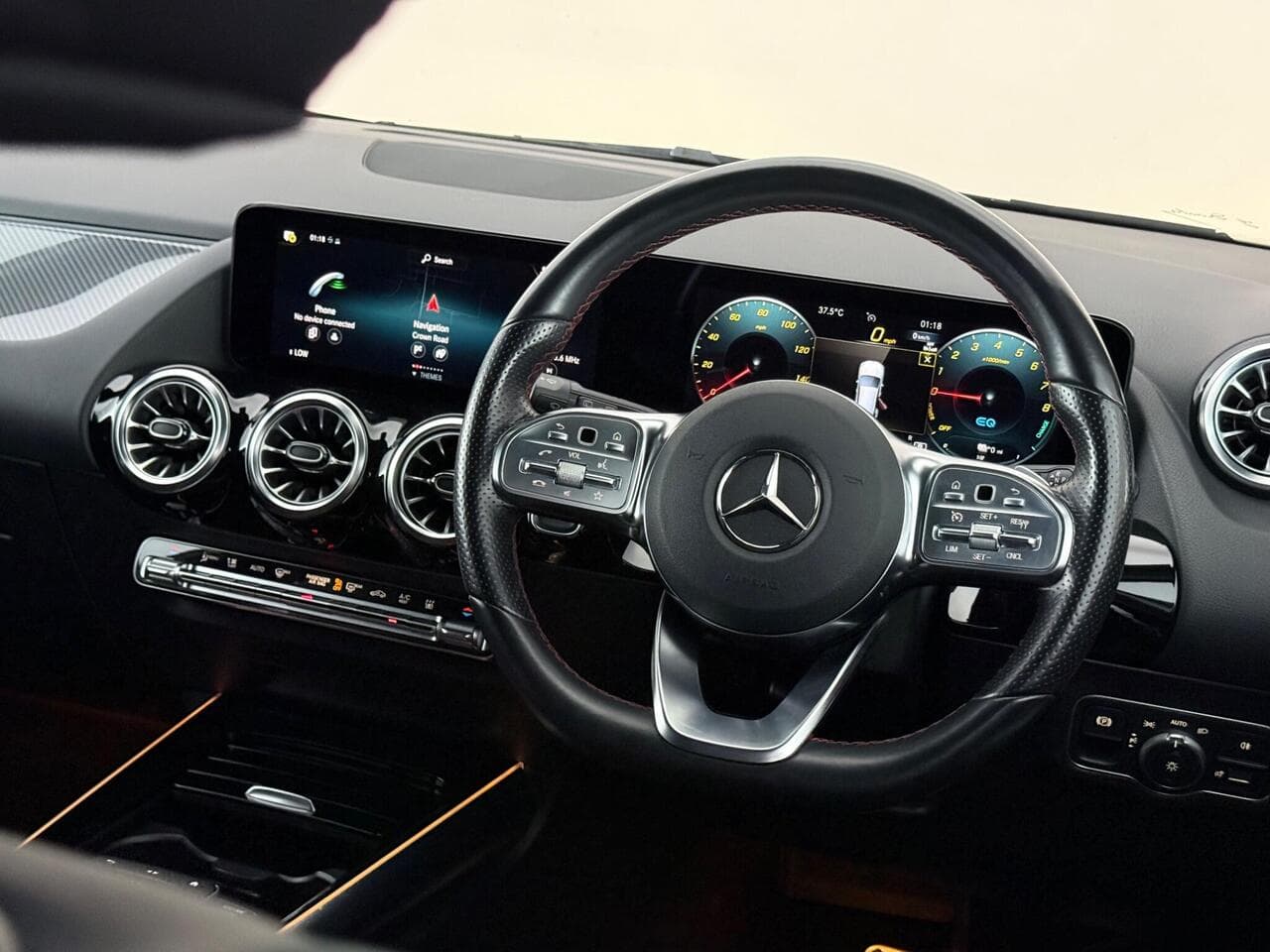 Mercedes-Benz GLA thumbnail Steering Wheel