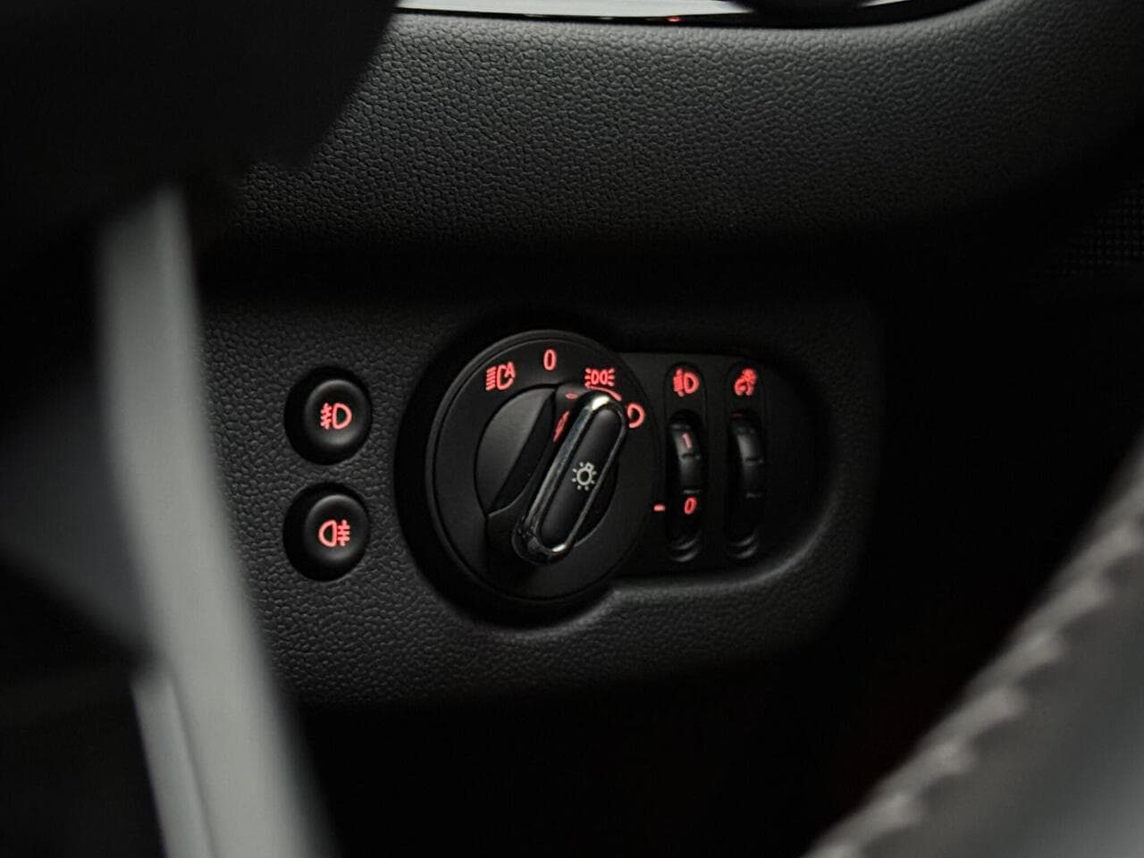 MINI Clubman thumbnail Misc Controls