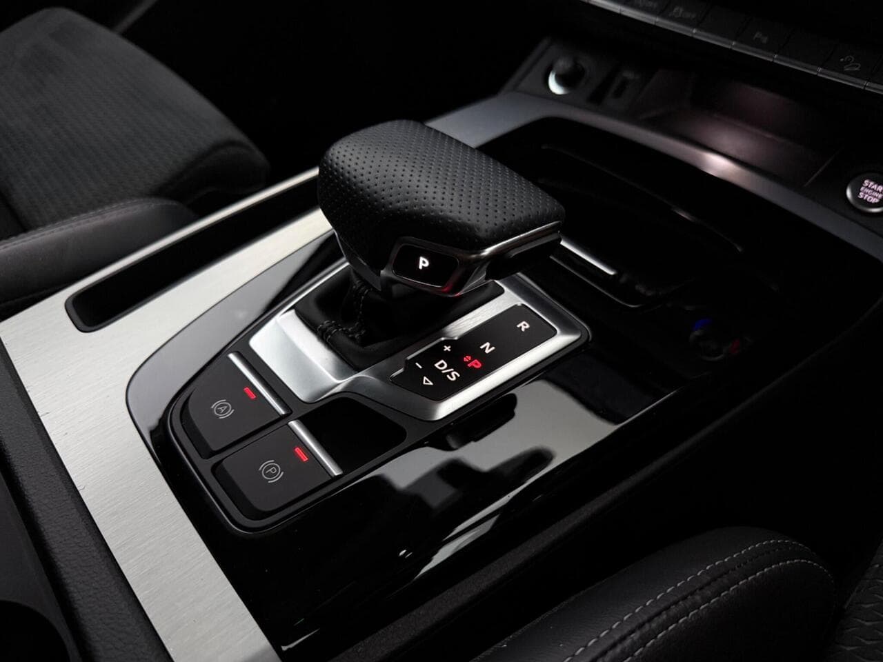 Audi Q5 thumbnail Misc Controls