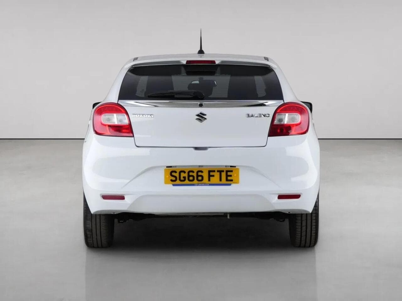 Suzuki Baleno thumbnail Rear