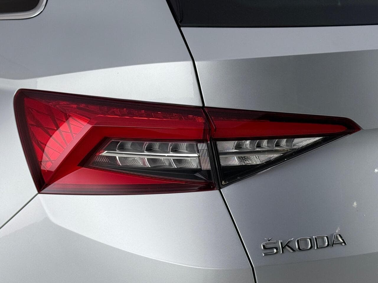 Skoda Kodiaq thumbnail Lights Rear