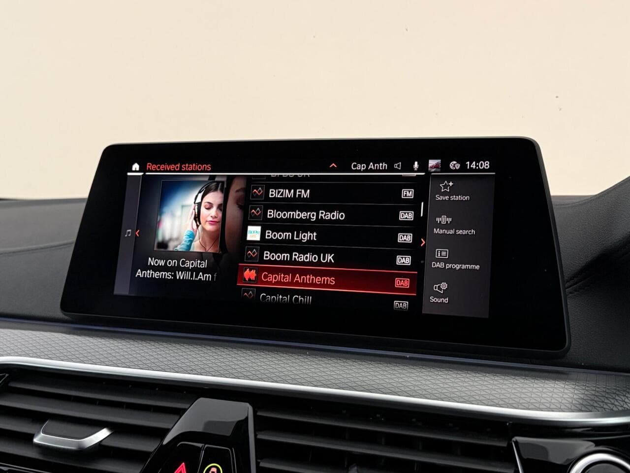 BMW 5 Series thumbnail Infotainment System