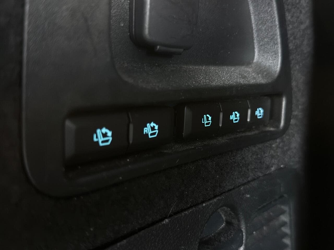 Ford Galaxy thumbnail Misc Controls
