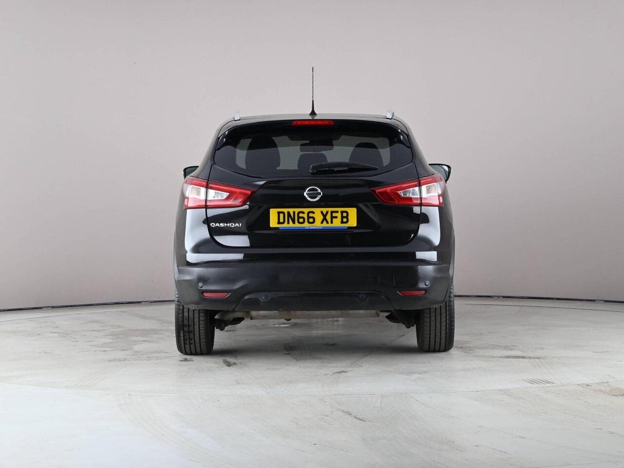 Nissan Qashqai thumbnail Rear