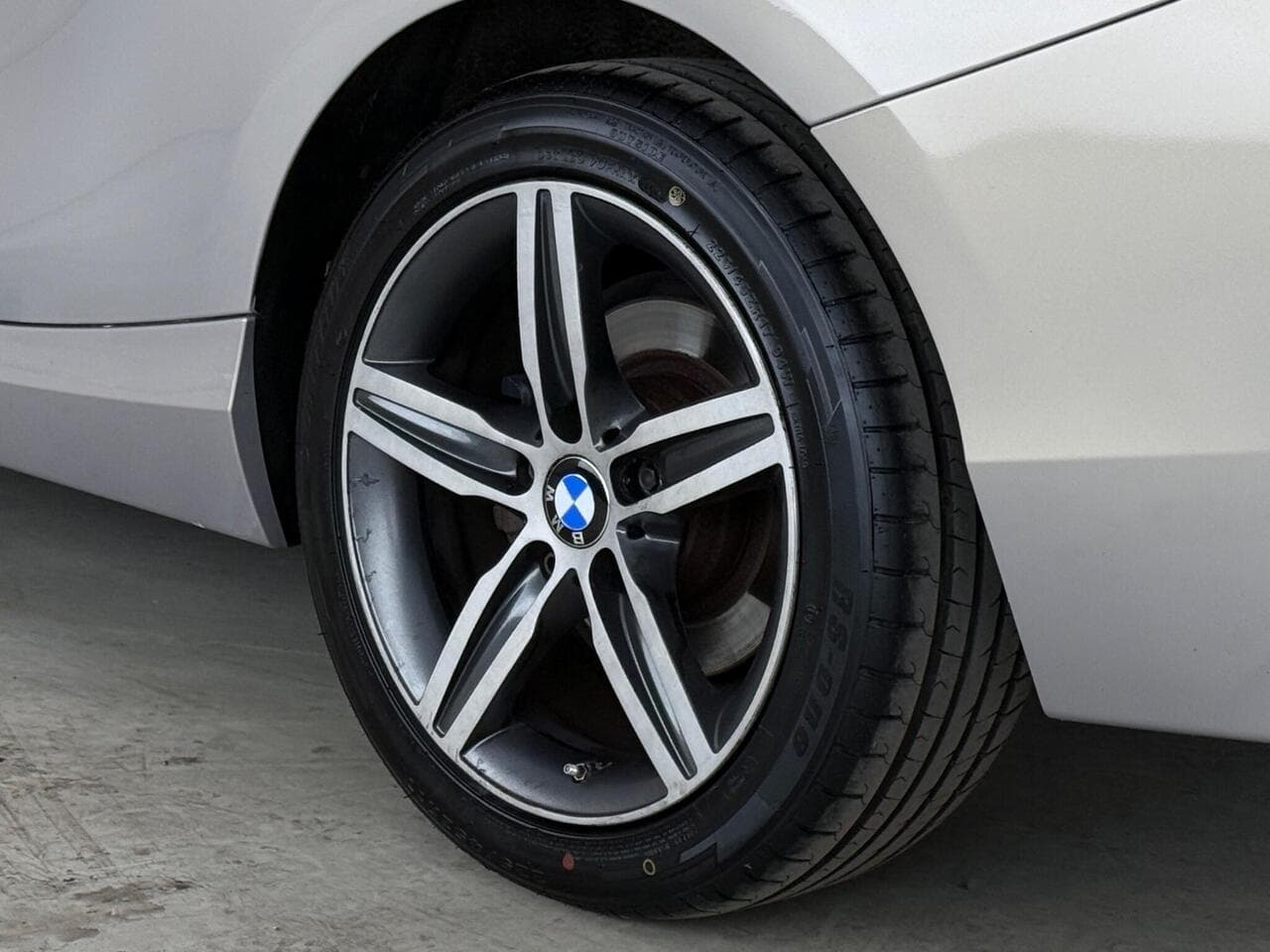 BMW 2 Series thumbnail Wheel