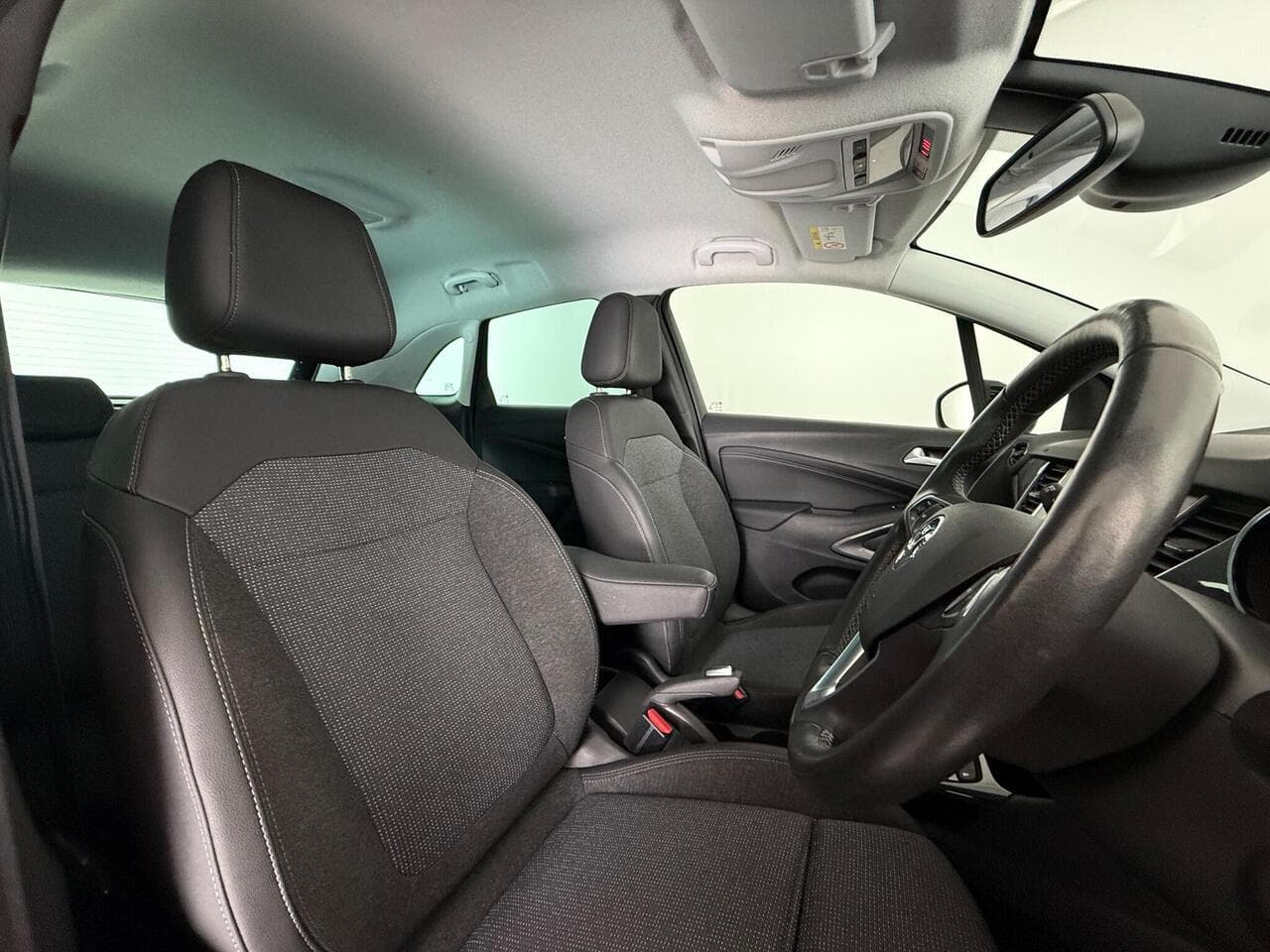Vauxhall Crossland thumbnail Seat Driver