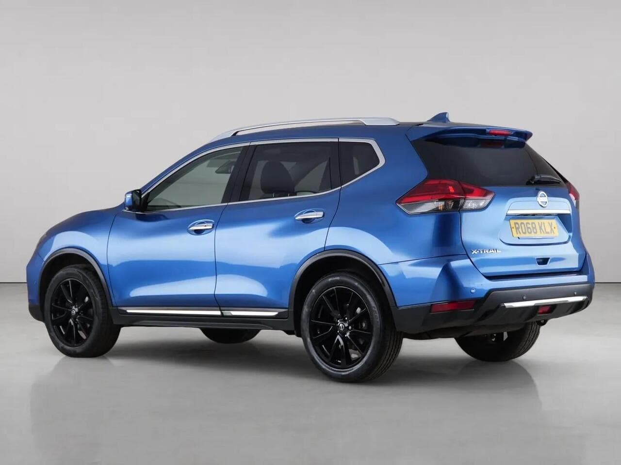 Nissan X-Trail thumbnail Rear Left