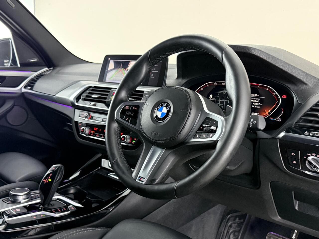 BMW X3 thumbnail Interior Front