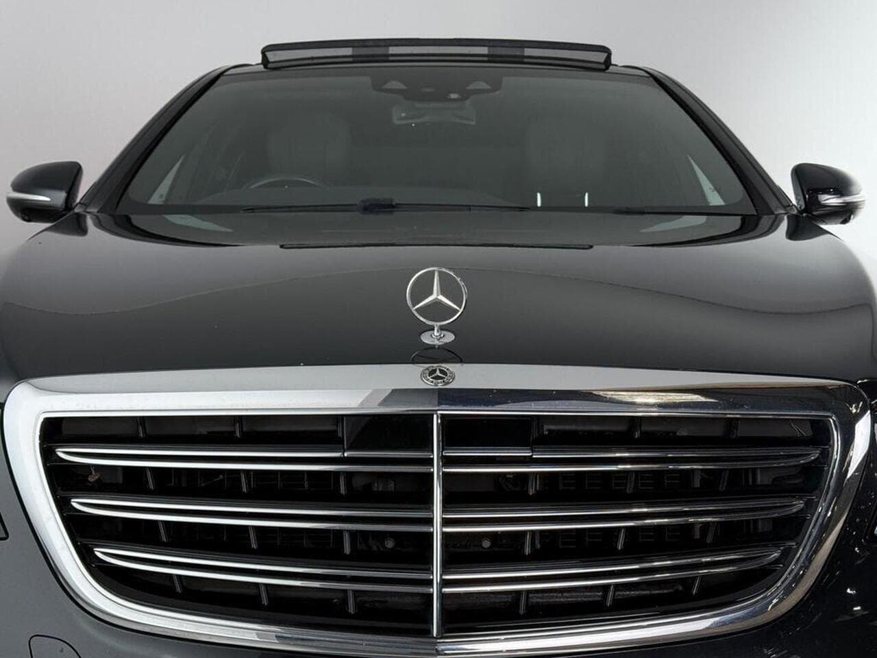 Mercedes-Benz S Class thumbnail Front