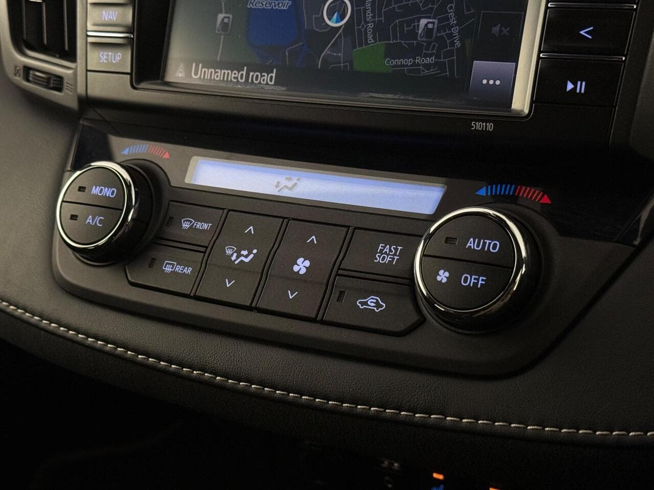 Toyota RAV4 thumbnail Infotainment System