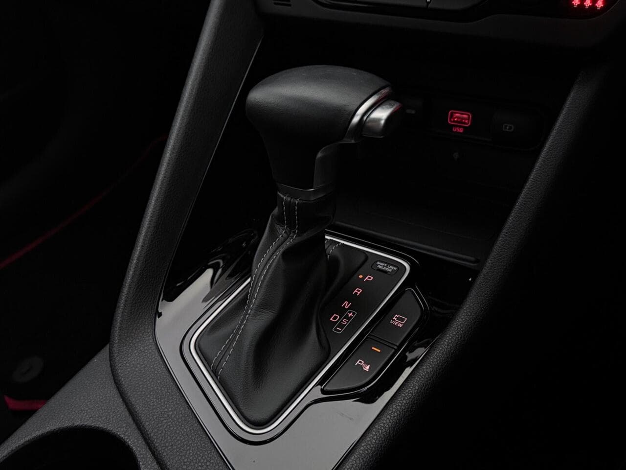 Kia Niro thumbnail Interior Front