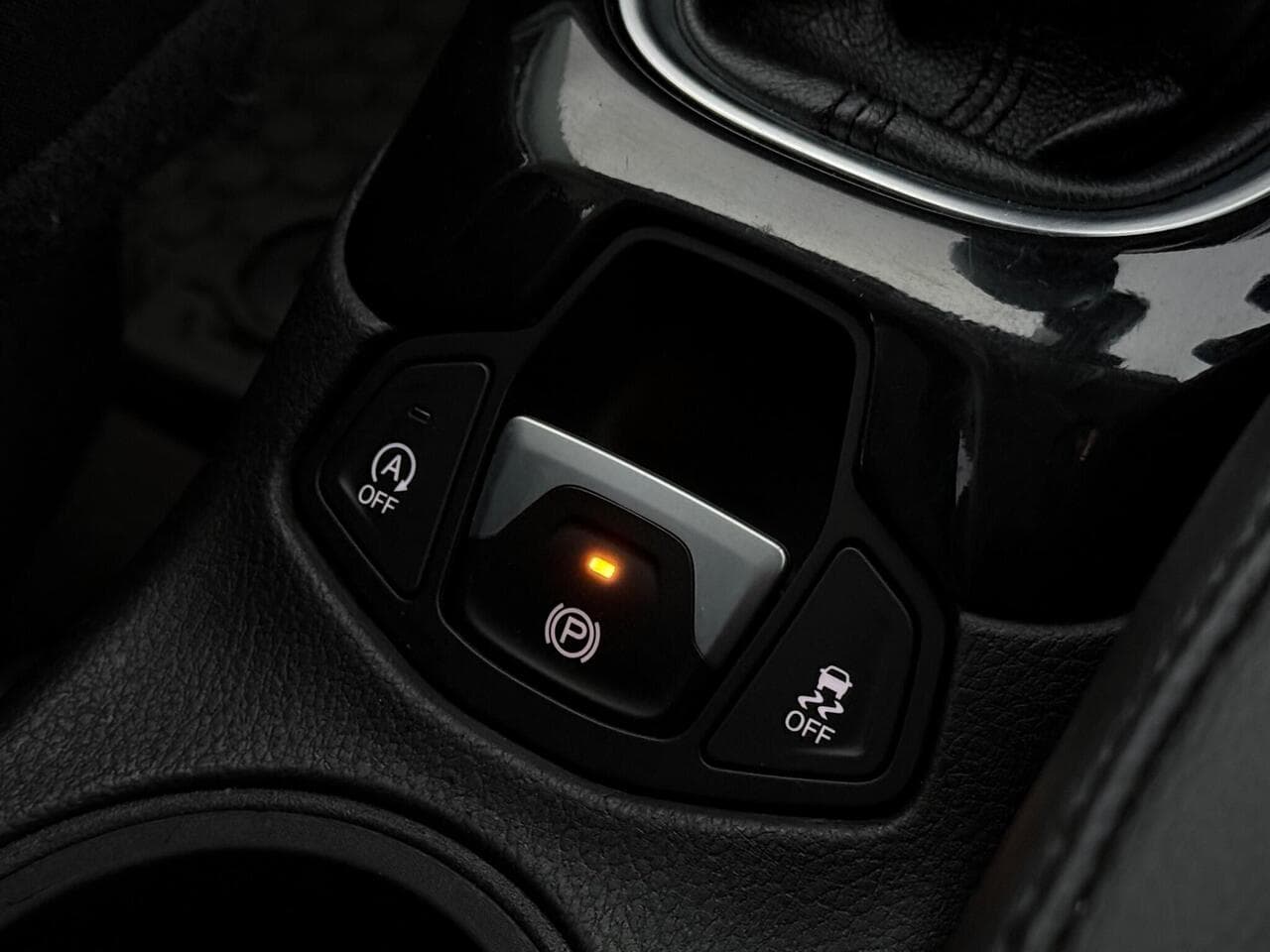 Jeep Compass thumbnail Misc Controls