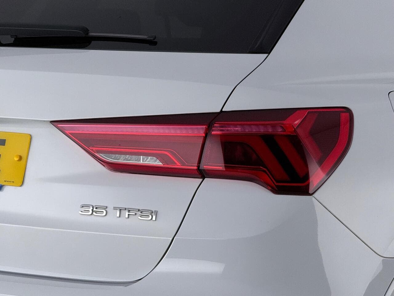 Audi Q3 thumbnail Lights Rear
