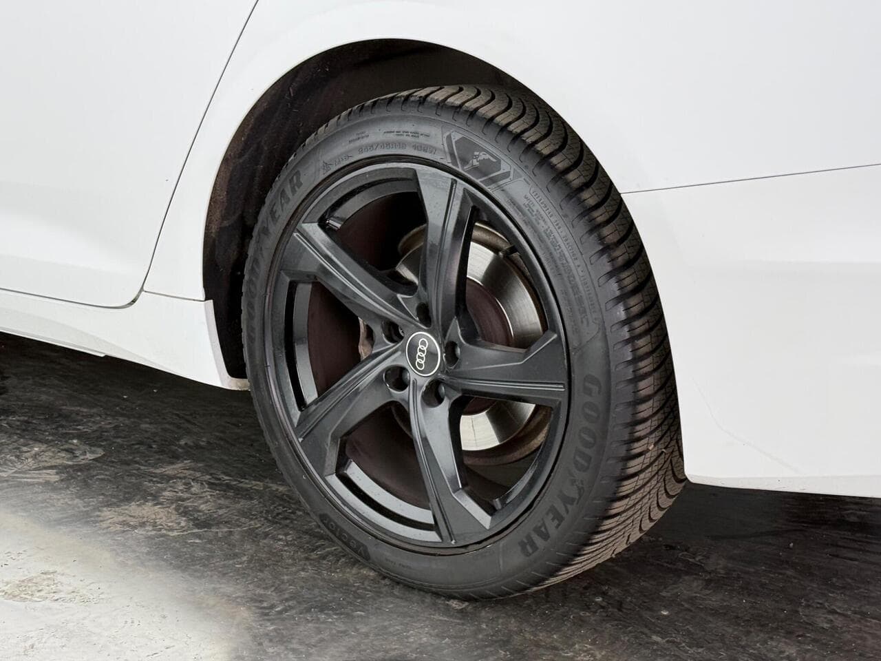 Audi A6 Avant thumbnail Wheel