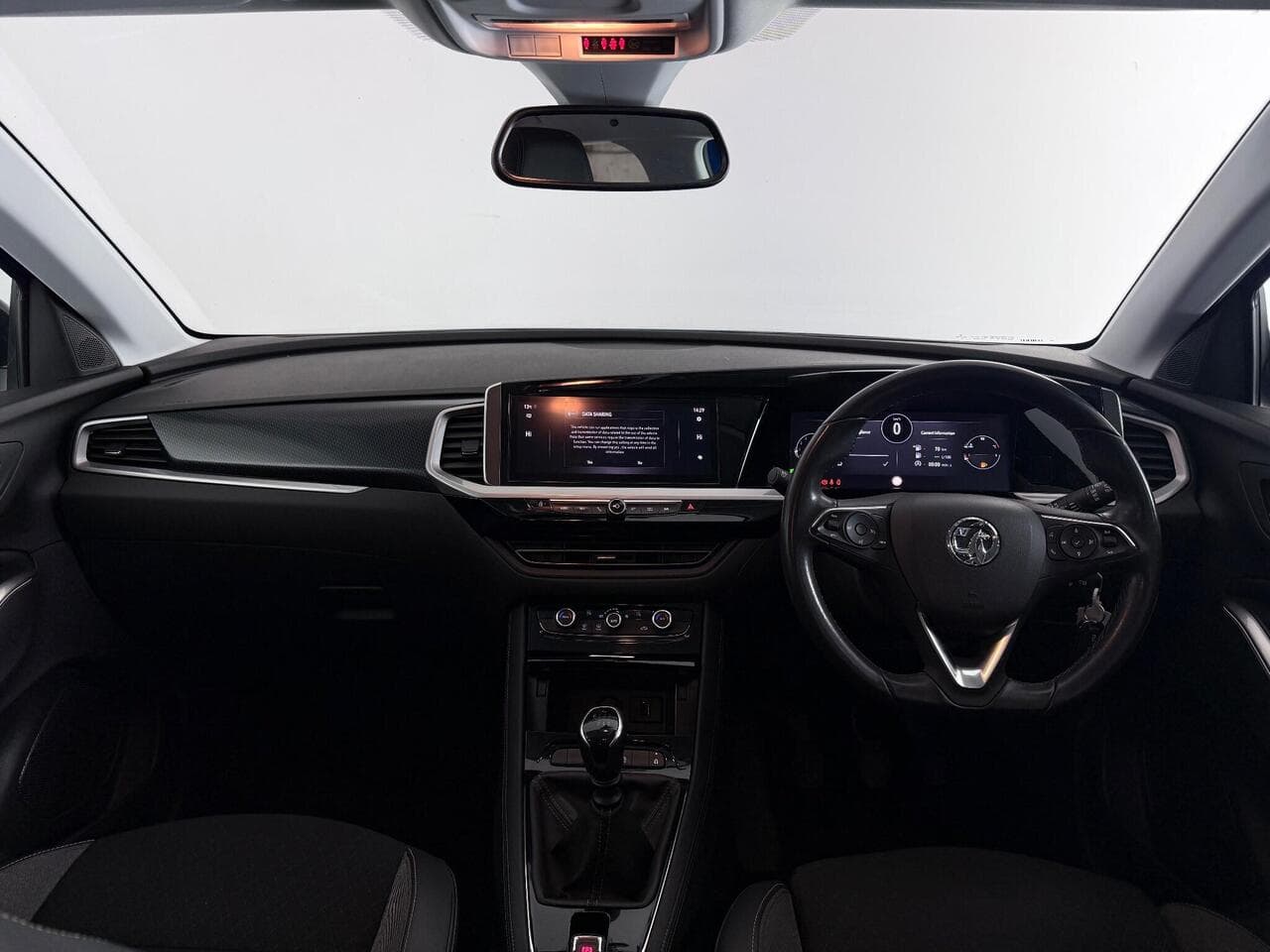 Vauxhall Grandland thumbnail Interior Front