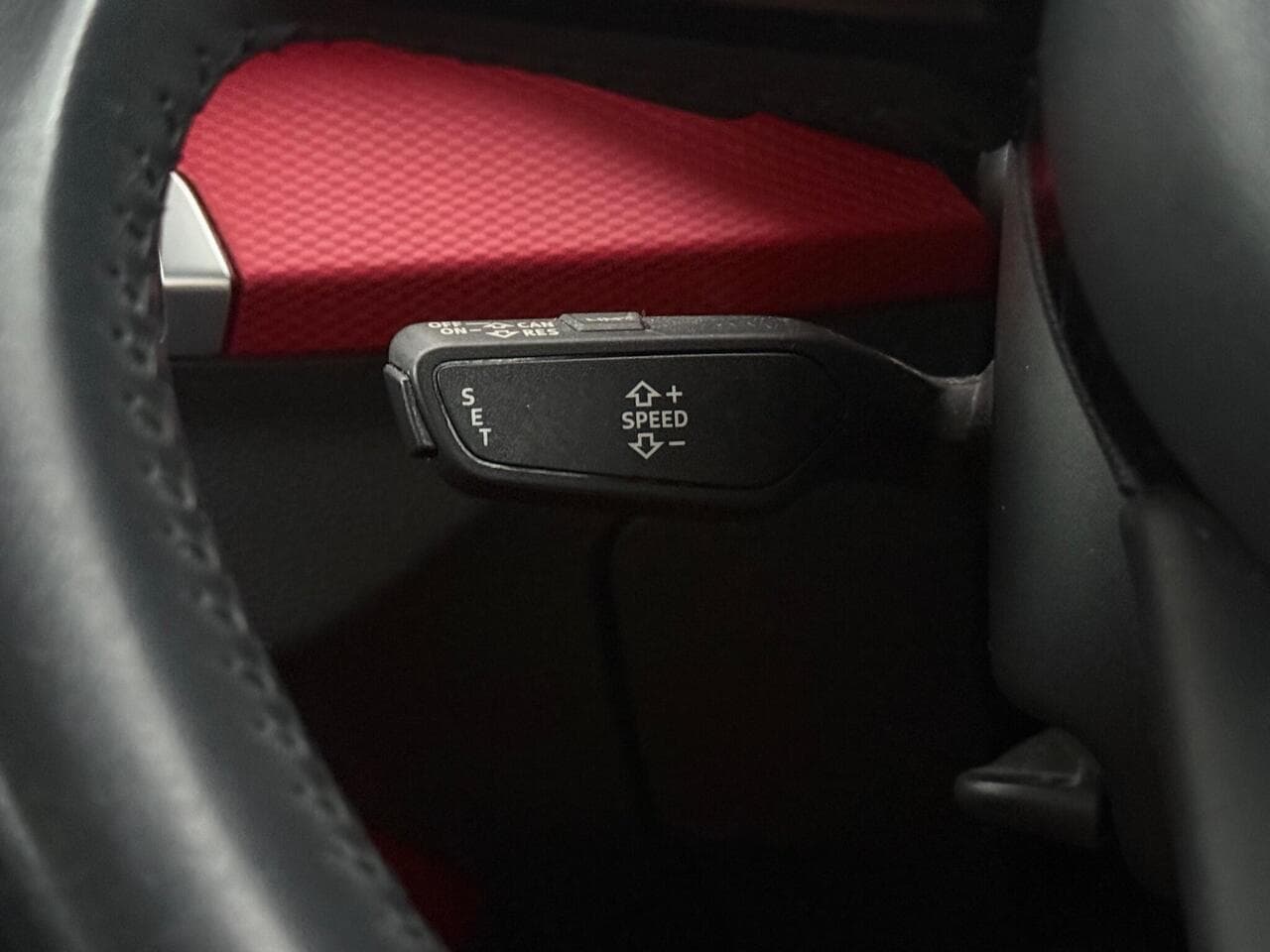 Audi Q2 thumbnail Misc Controls