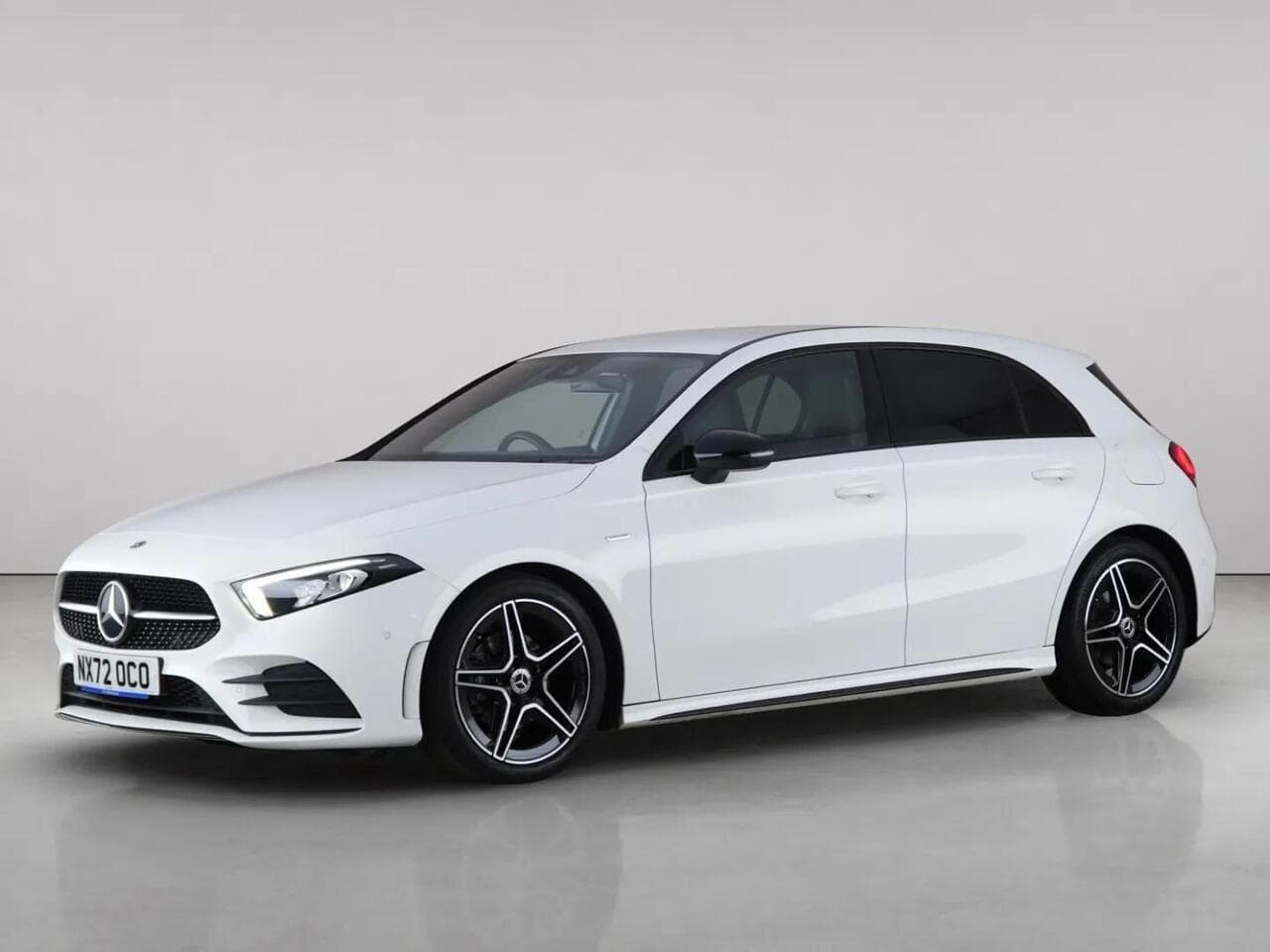 Mercedes-Benz A Class thumbnail Front Left
