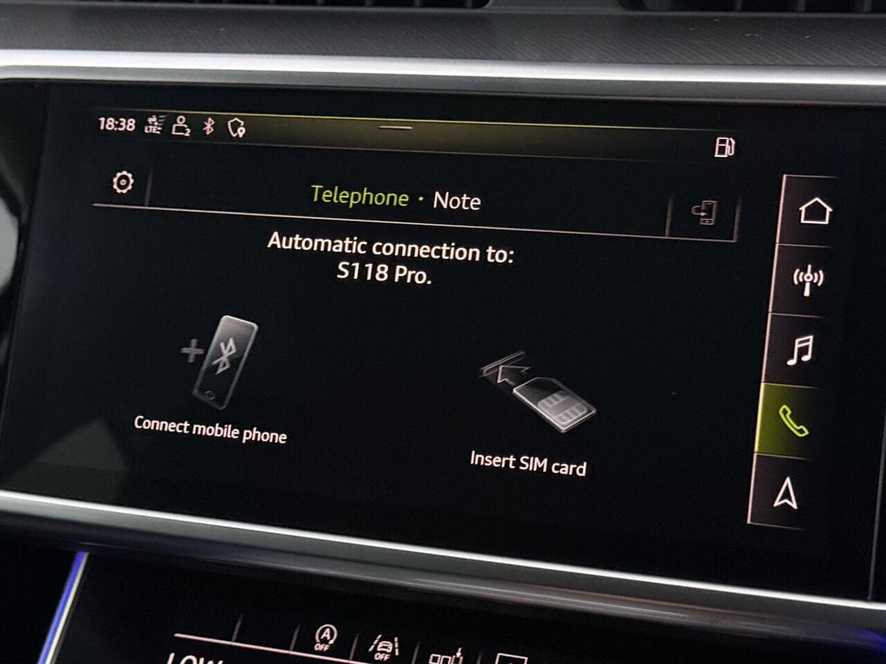 Audi A6 Avant thumbnail Infotainment System
