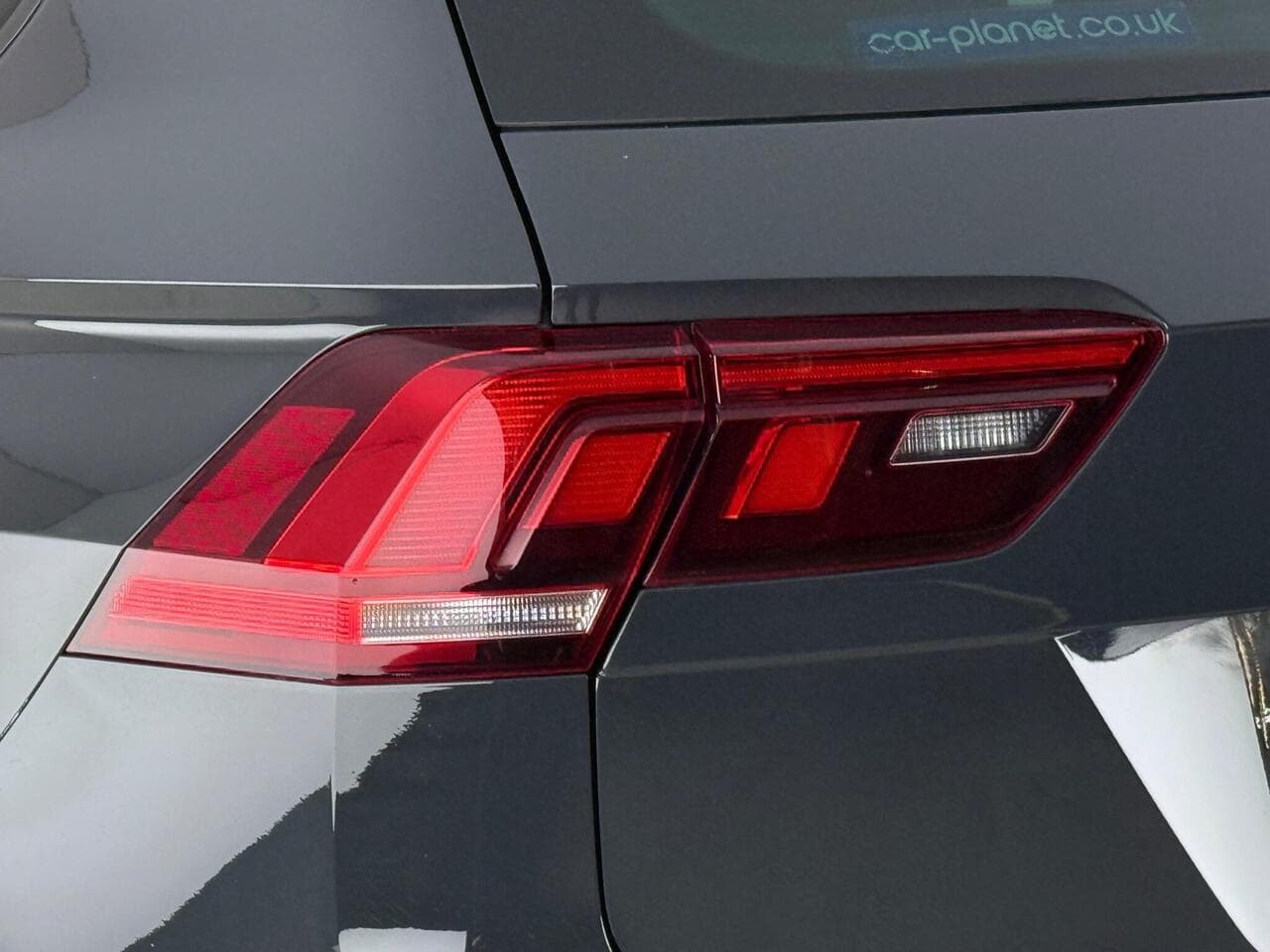 Volkswagen Tiguan thumbnail Lights Rear