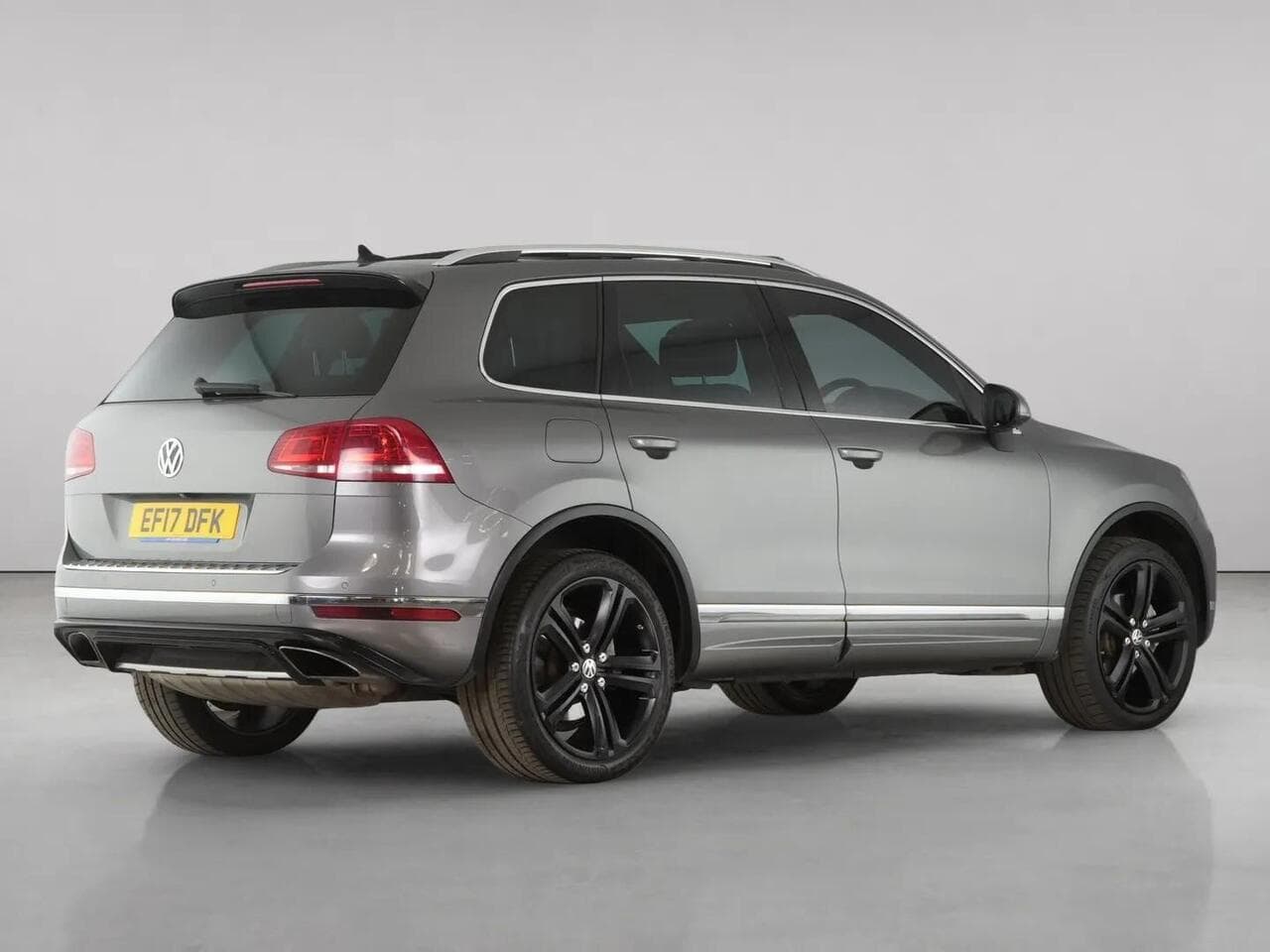 Volkswagen Touareg thumbnail Rear Right