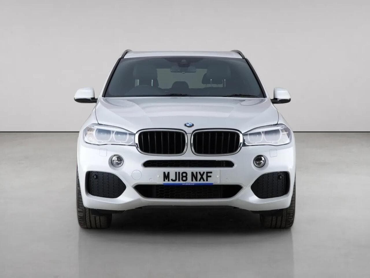 BMW X5 thumbnail Front