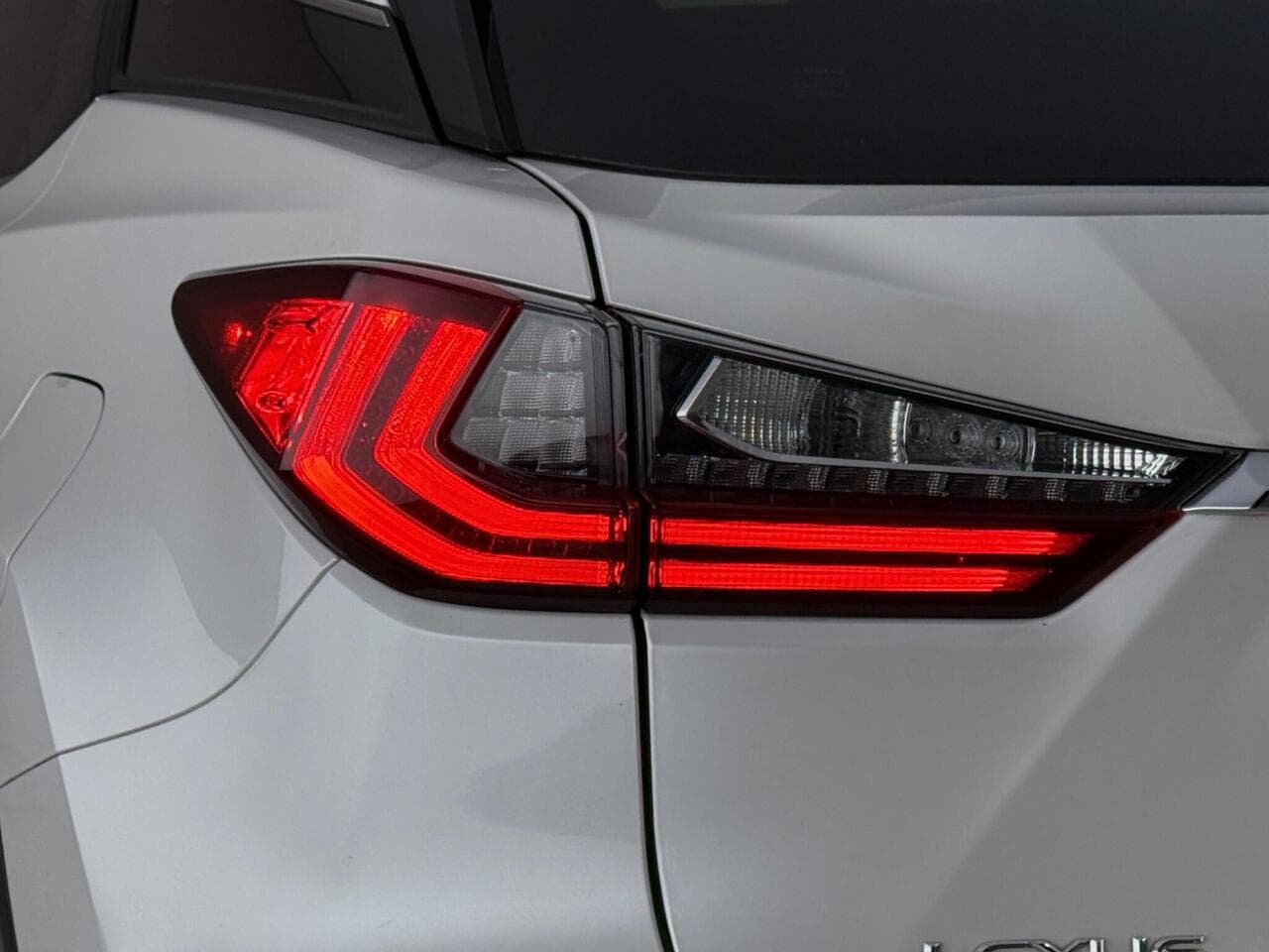 Lexus RX thumbnail Inconclusive