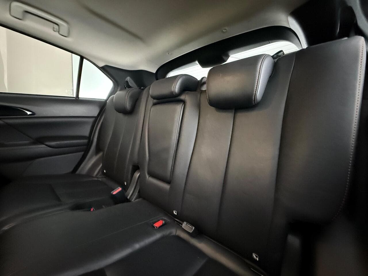Mitsubishi Eclipse Cross thumbnail Seats Rear