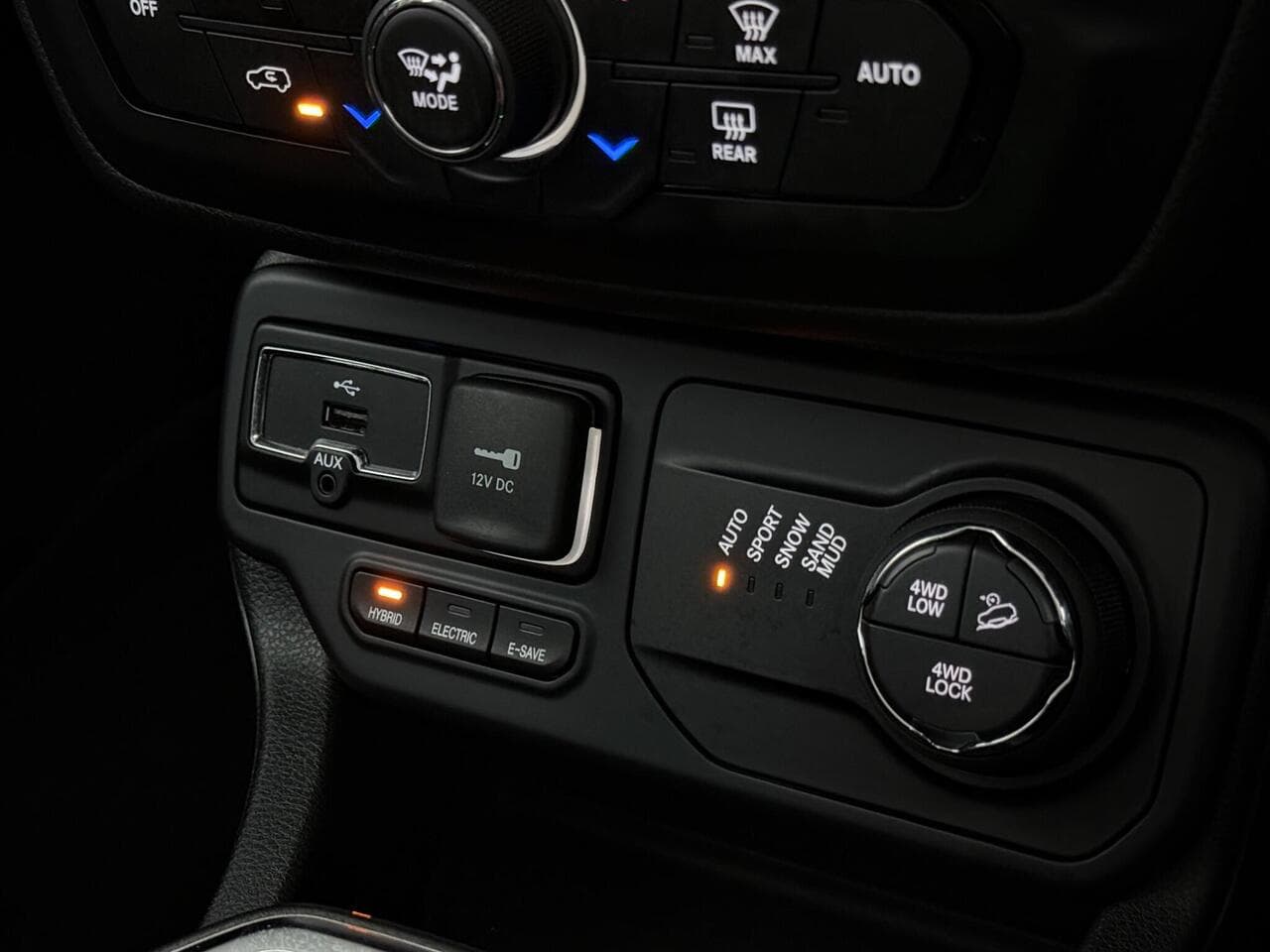 Jeep Renegade thumbnail Misc Controls