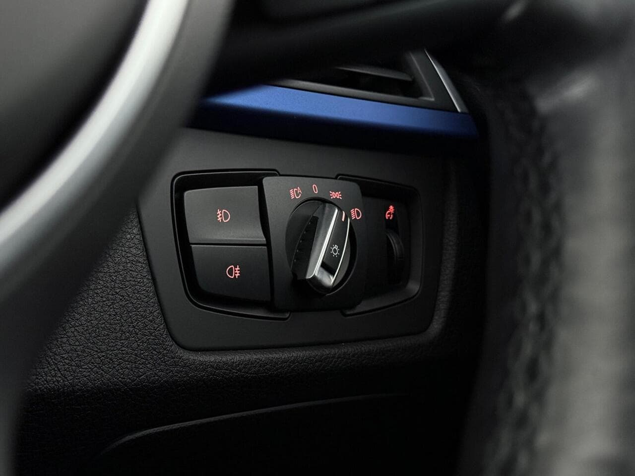 BMW 3 Series thumbnail Misc Controls