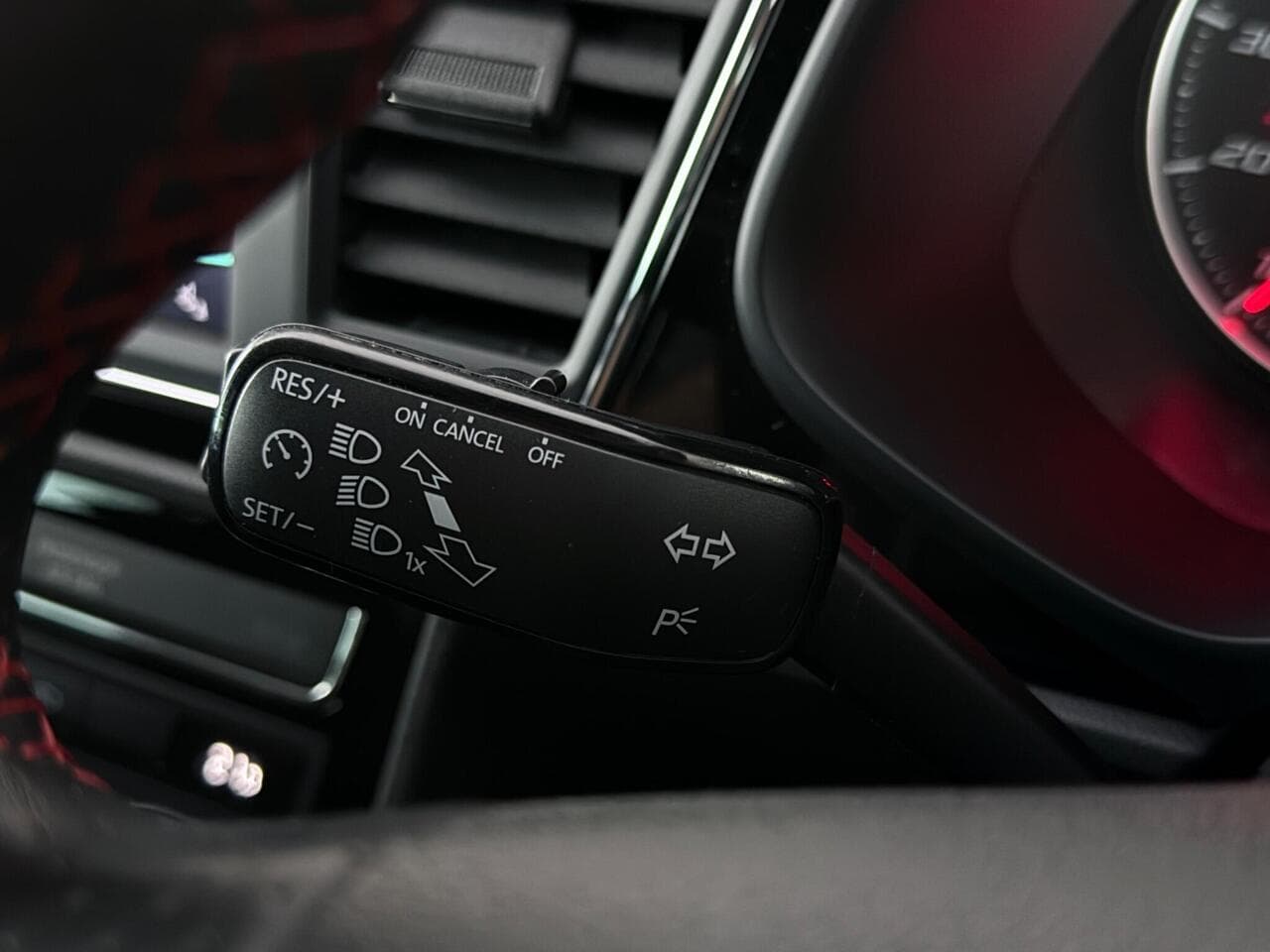 SEAT Leon thumbnail Misc Controls