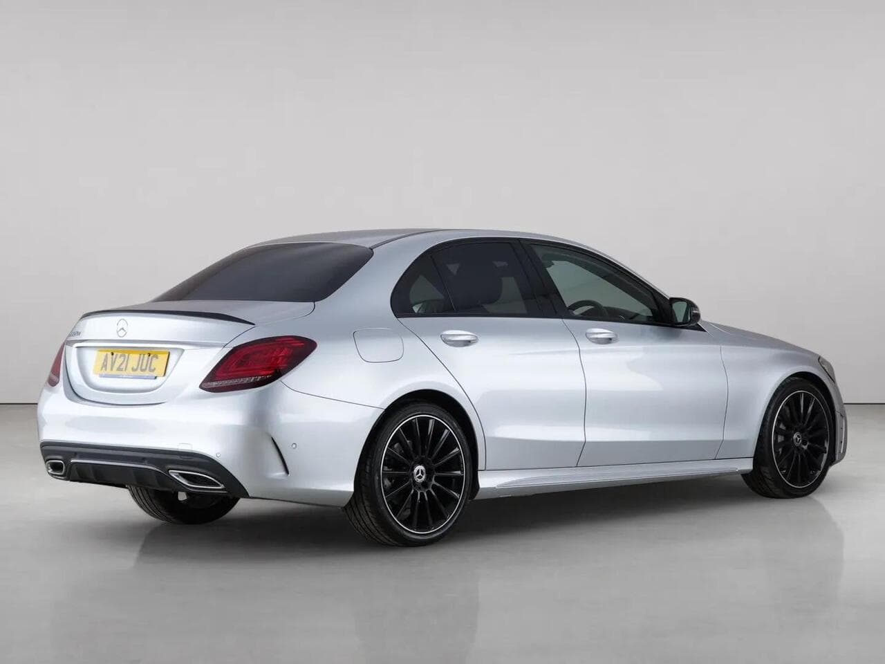 Mercedes-Benz C Class thumbnail Rear Right
