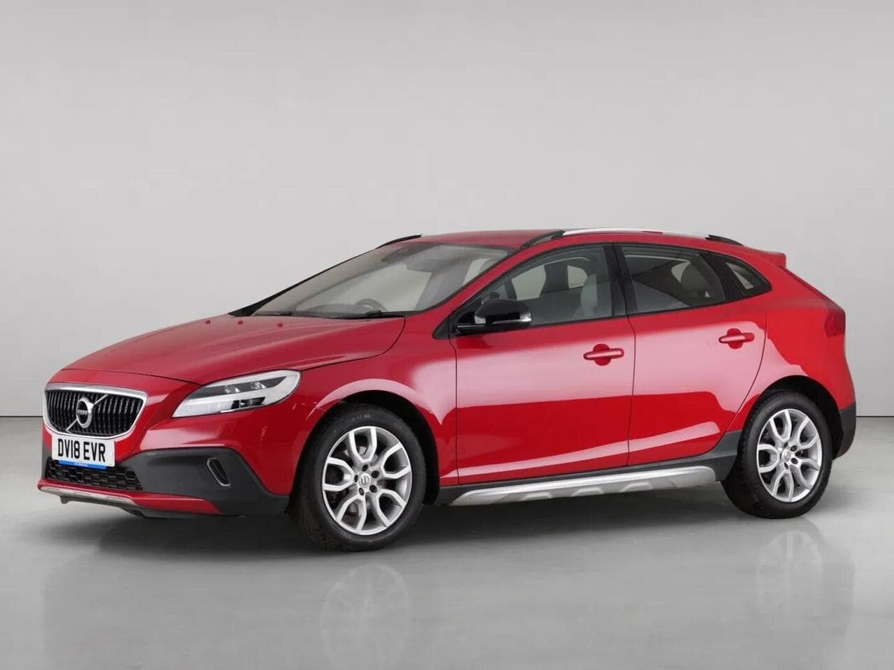 Volvo V40 Cross Country thumbnail Front Left