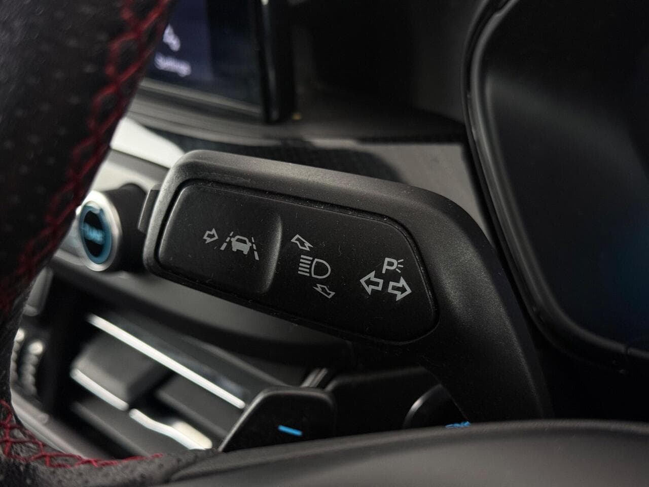 Ford Focus thumbnail Misc Controls