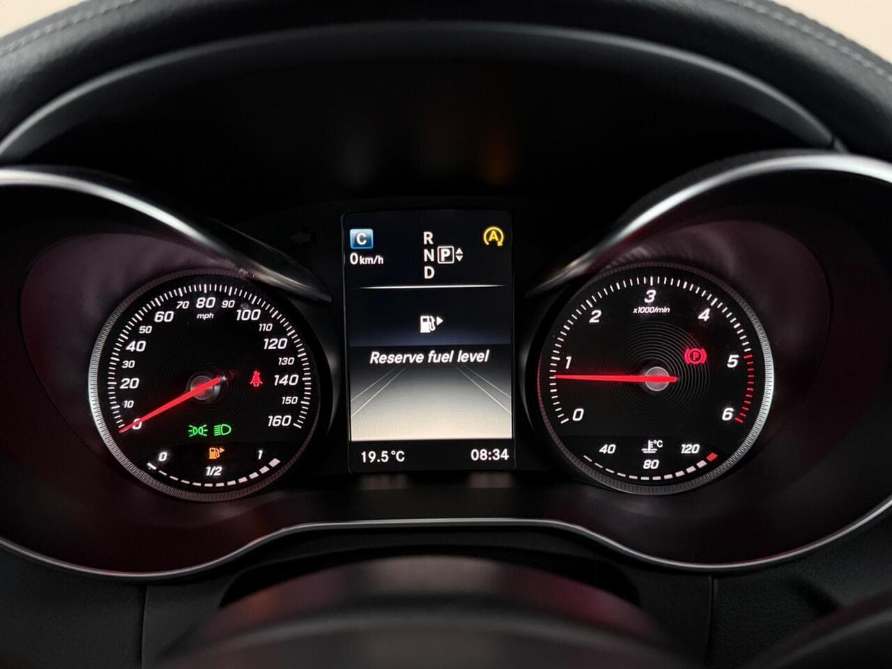 Mercedes-Benz C Class thumbnail Driver Instruments