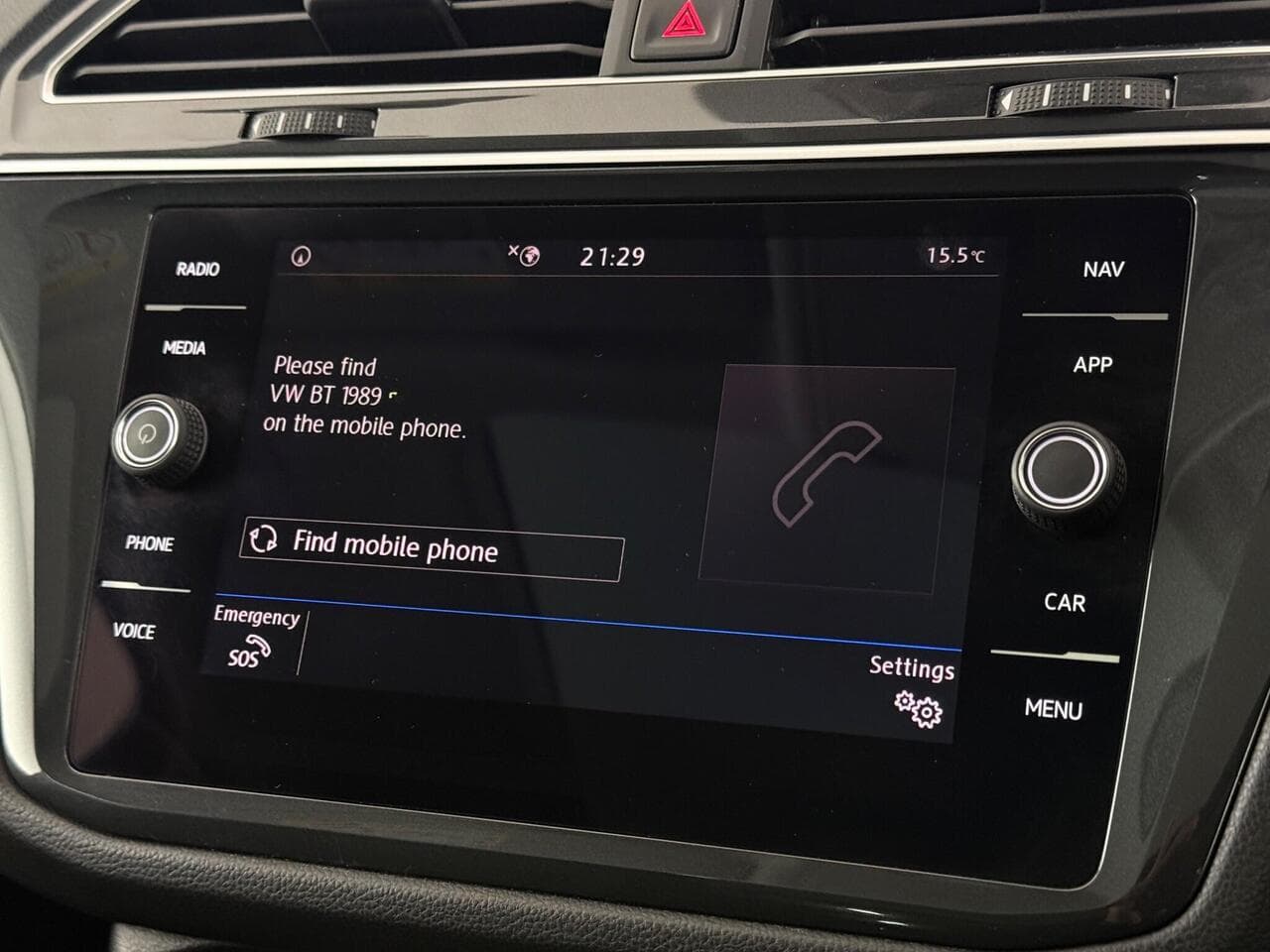 Volkswagen Tiguan thumbnail Infotainment System