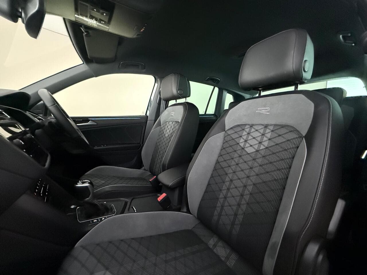 Volkswagen Tiguan thumbnail Seat Front Passenger