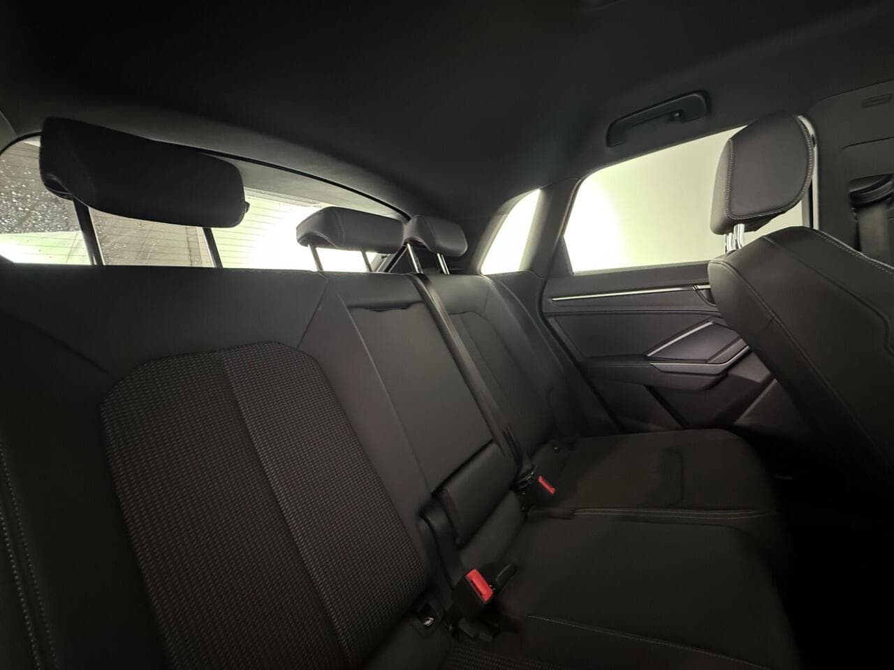 Audi Q3 thumbnail Seats Rear