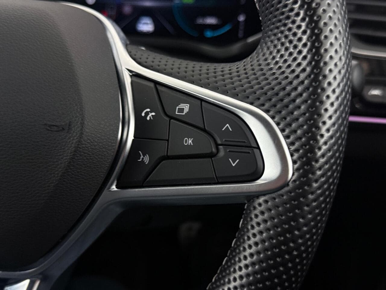 Renault Arkana thumbnail Misc Controls