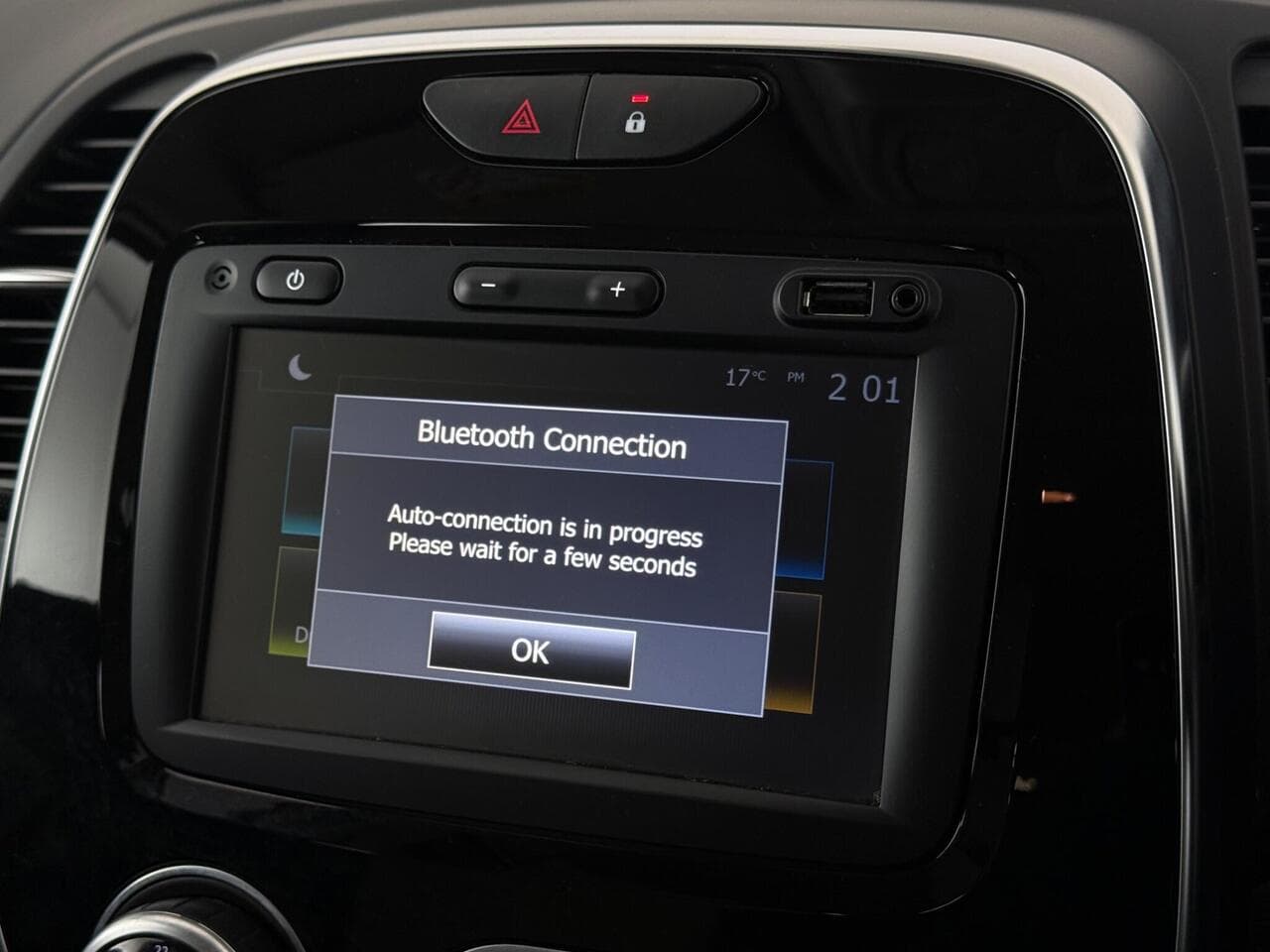 Renault Captur thumbnail Infotainment System