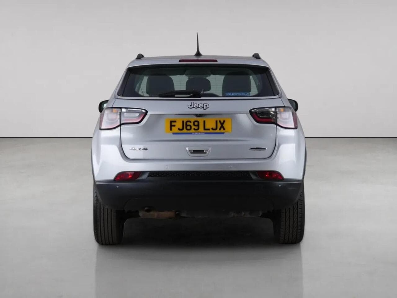 Jeep Compass thumbnail Rear