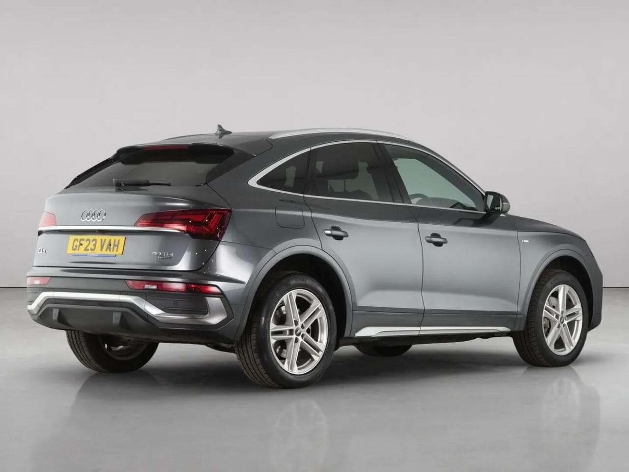 Audi Q5 thumbnail Rear Right