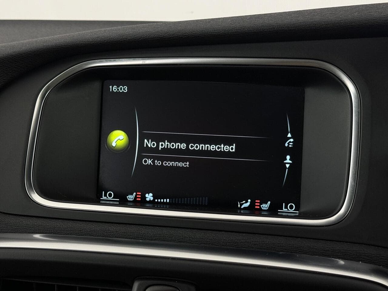 Volvo V40 thumbnail Inconclusive