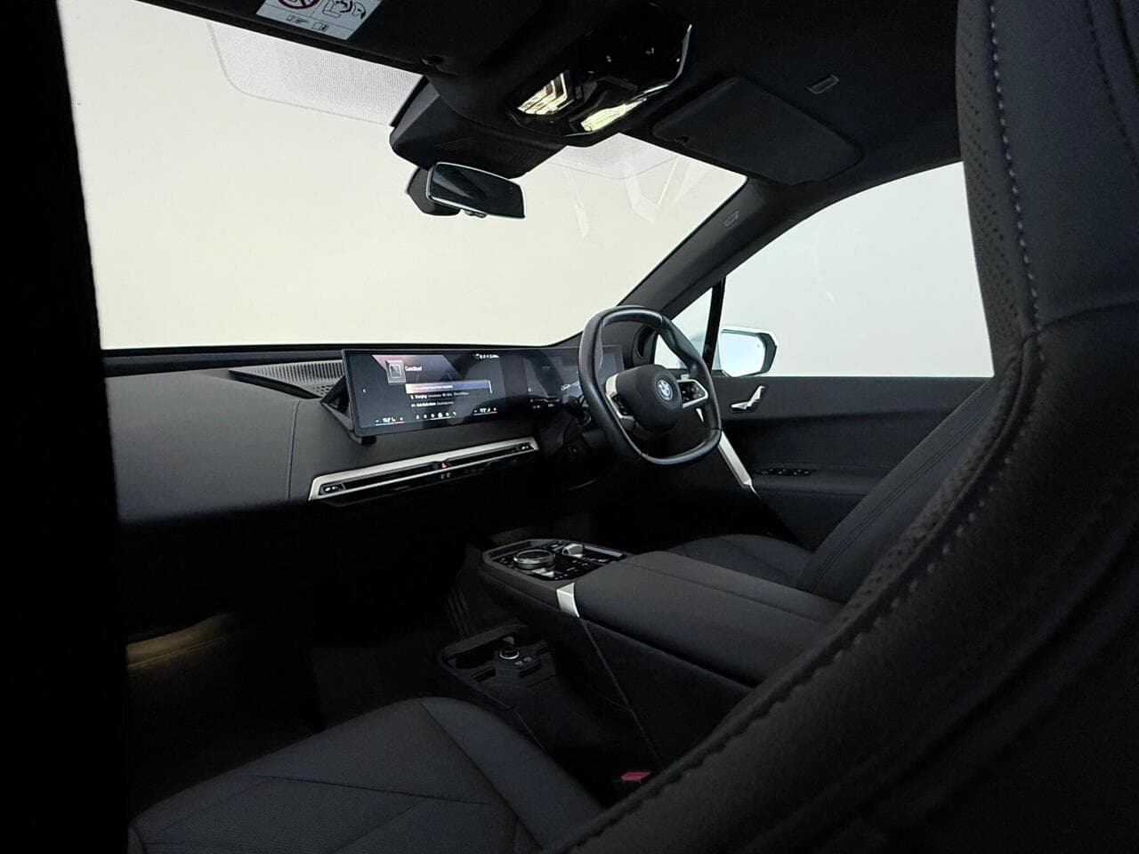 BMW iX thumbnail Seat Front Passenger