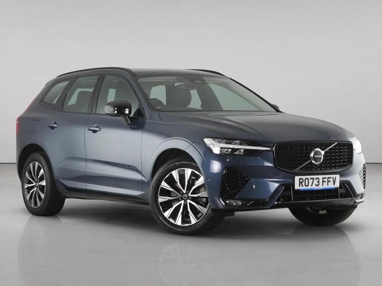 Volvo XC60 - Volvo XC60 2.0 B5 MHEV Plus SUV 5dr Petrol Hybrid Auto AWD Euro 6 (s/s) (250 ps)
