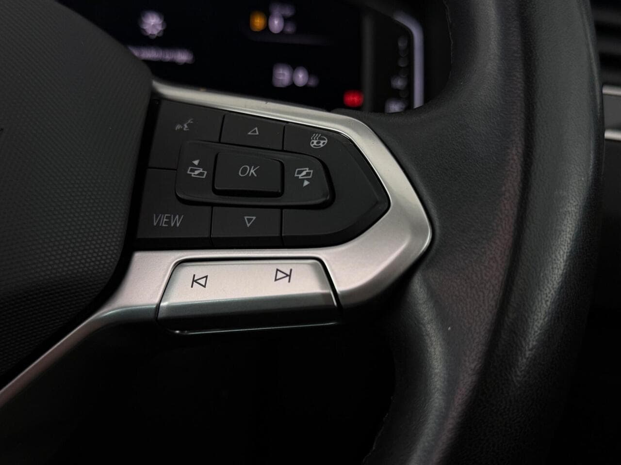 Volkswagen Tiguan thumbnail Misc Controls