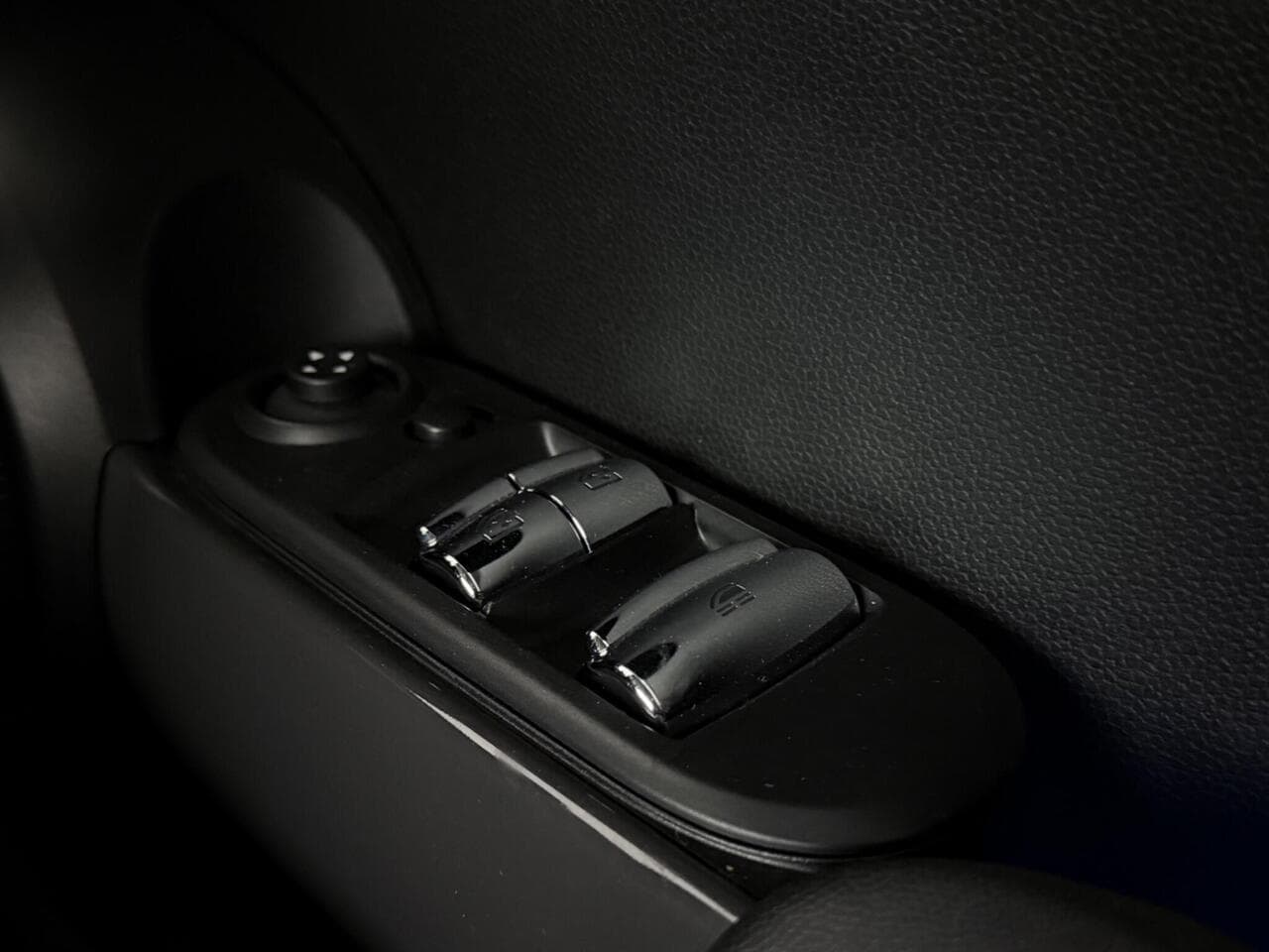 MINI Convertible thumbnail Misc Controls
