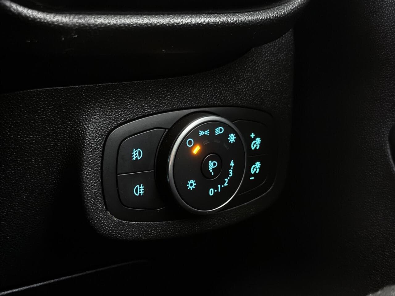 Ford Fiesta thumbnail Misc Controls