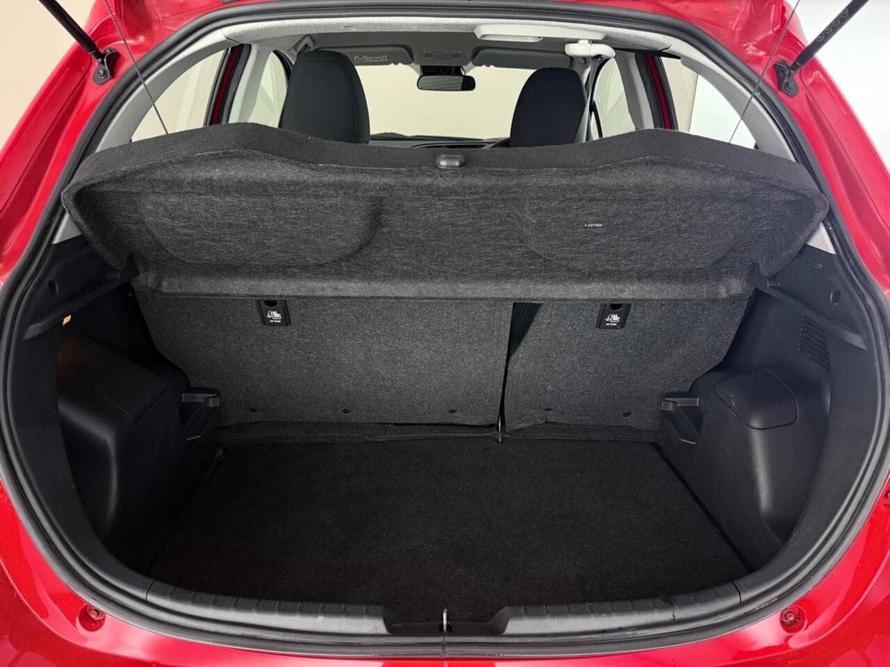 Toyota Yaris thumbnail Boot